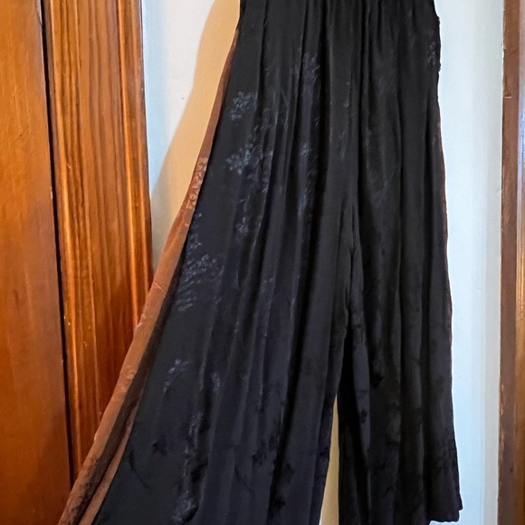 Elegant Black and Brown Embroidered Loose Fitting Boho Style Pants - Picture 6 of 11